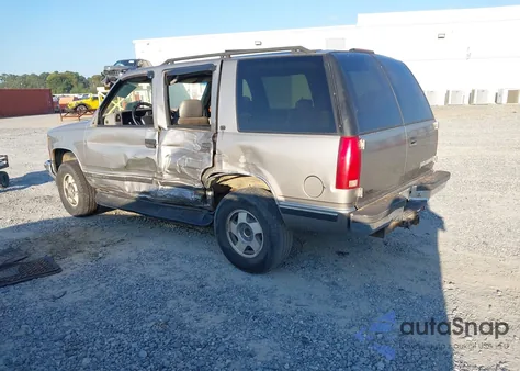 1999 Chevrolet Tahoe Ls z USA, uszkodzony, nr VIN 1GNEK13R0XR124055